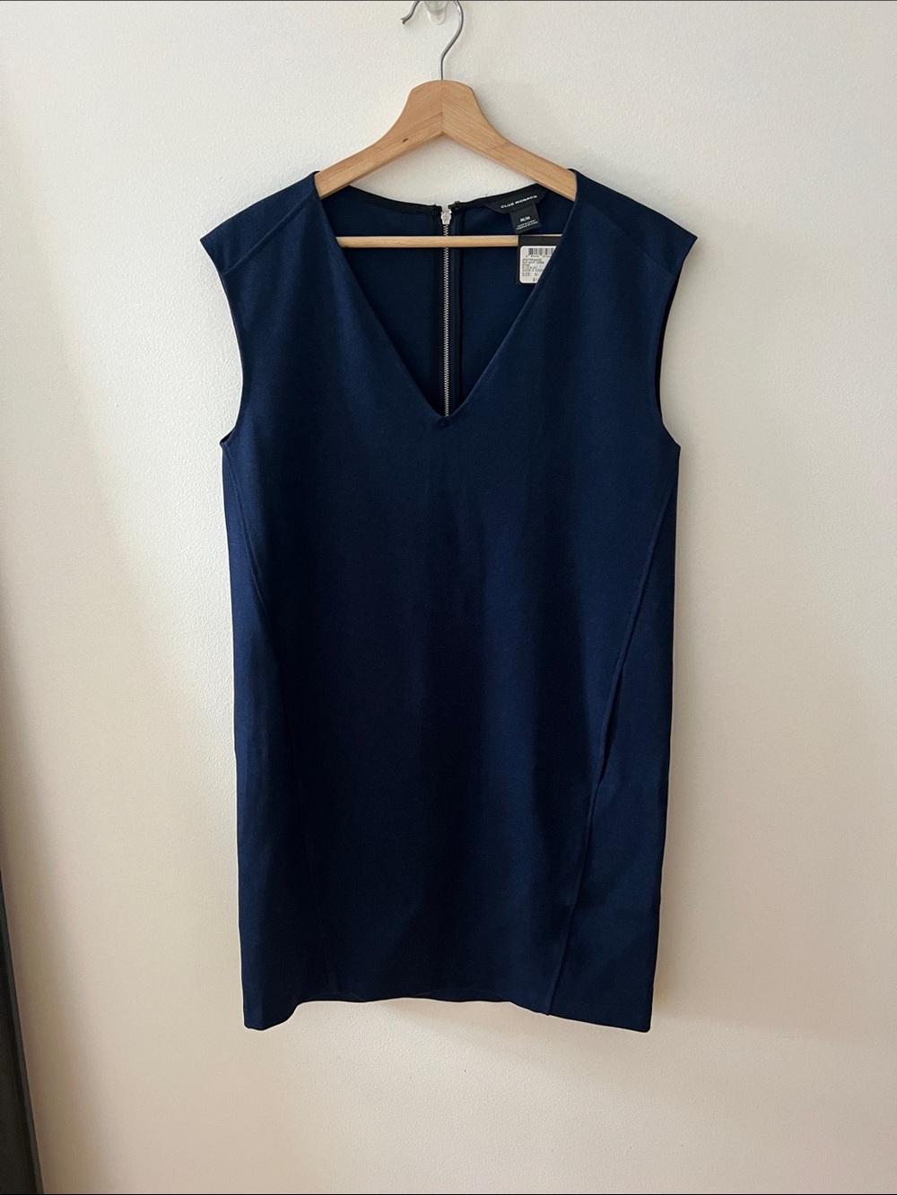 Club Monaco Navy V‑Neck Sleeveless Shift Dress ( has pockets)